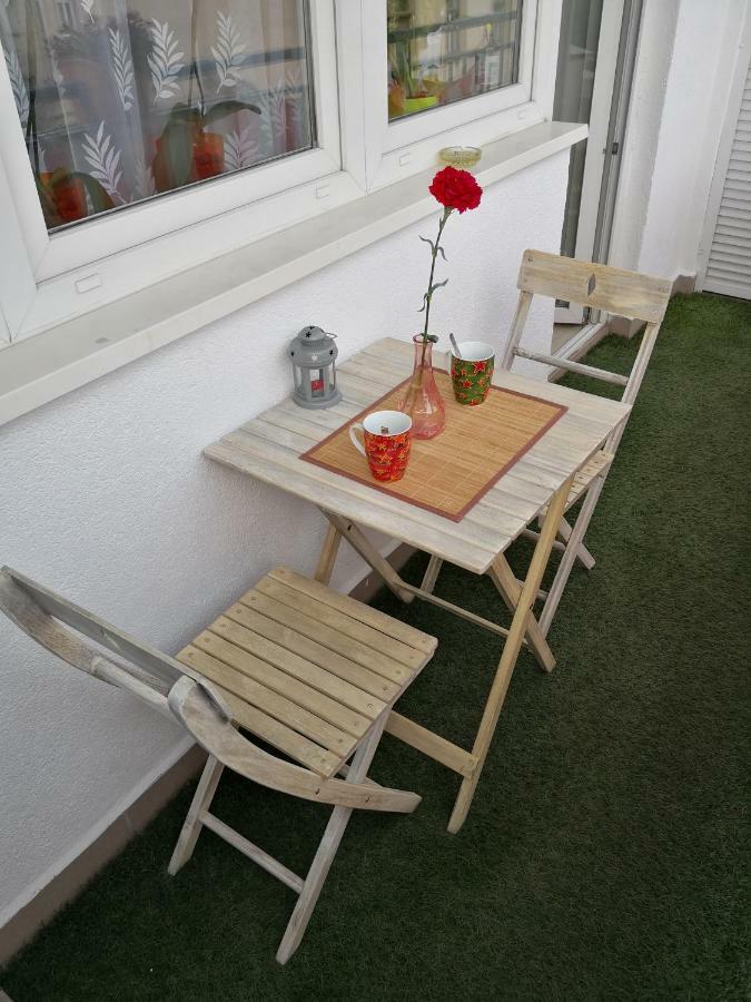 1,5 Szobas Lakas Terasszal,Koezel A Szechenyi Fuerdohoez Budapest Exterior photo